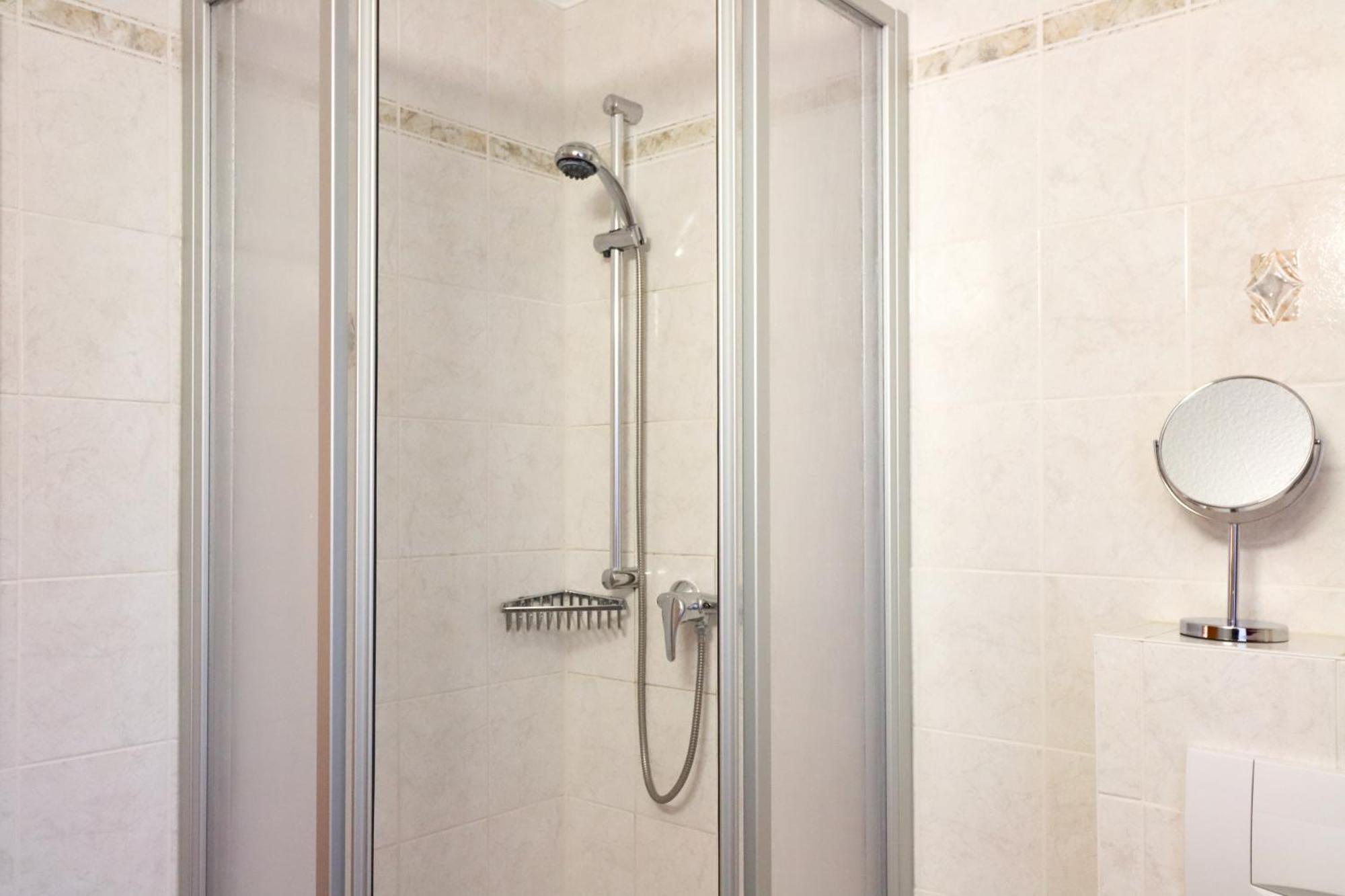 Aparthotel Leuchtfeuer Ruegen Glowe Pokoj fotografie